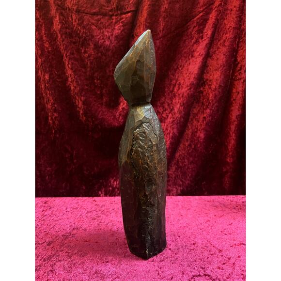 Vintage Oddities - Antique Hand Carved Wood Statue - Cloaked Druid With Shovel - Picture 4 of 10